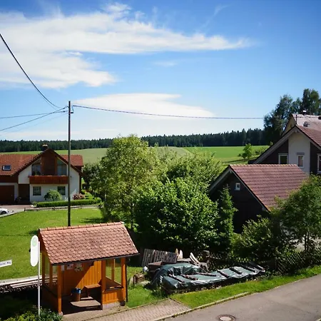 Black Forest 住宿加早餐酒店 弗罗伊登施塔特